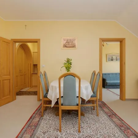 Apartment Pod Lwem