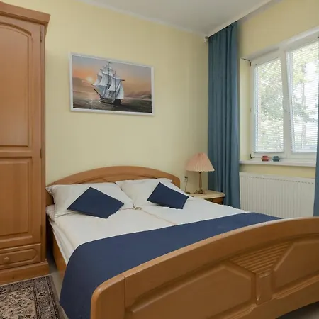 Pod Lwem Apartment Pobierowo