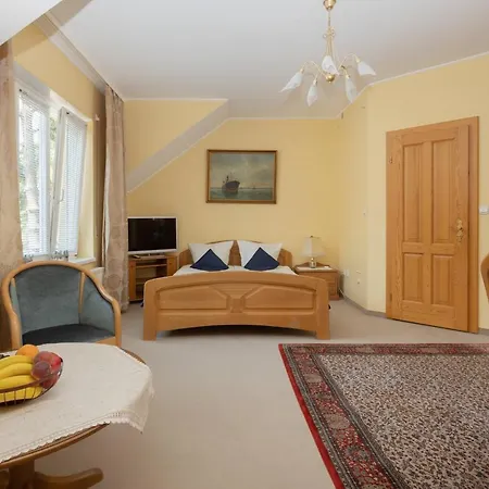 Pod Lwem Apartment Pobierowo