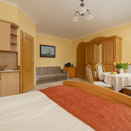 Pod Lwem * Pobierowo