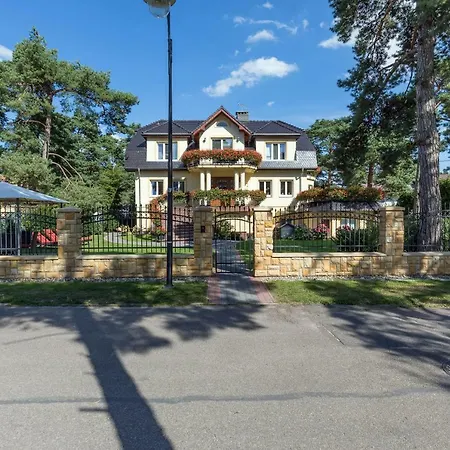 Pod Lwem * Pobierowo