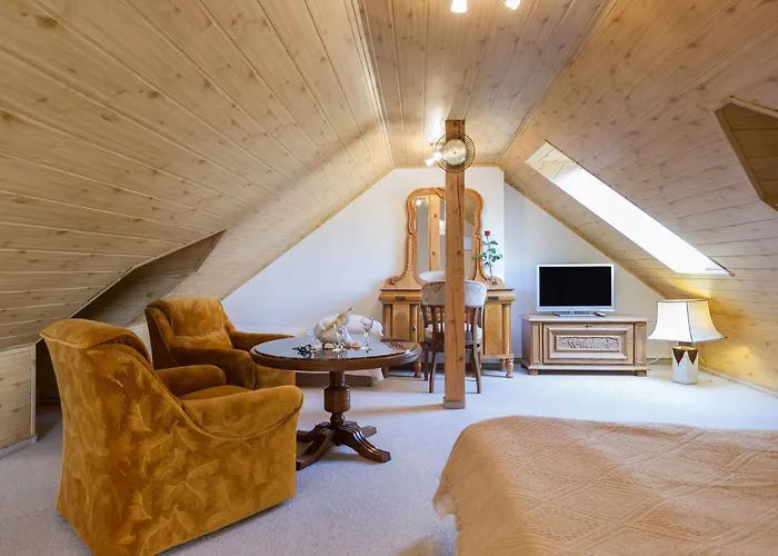 Pod Lwem Apartment Pobierowo