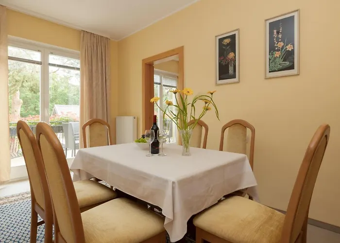 Pod Lwem * Pobierowo