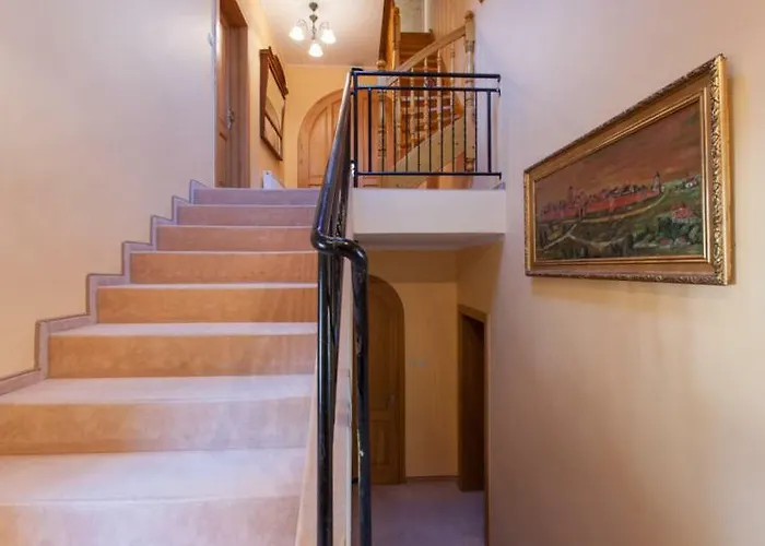 Pod Lwem Apartment *